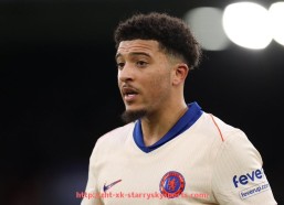 星空体育-英超已经退役的著名球员名单及其贡献