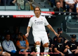 星空体育-世俱杯比赛用球技术标准解析：国际对比与细节标准